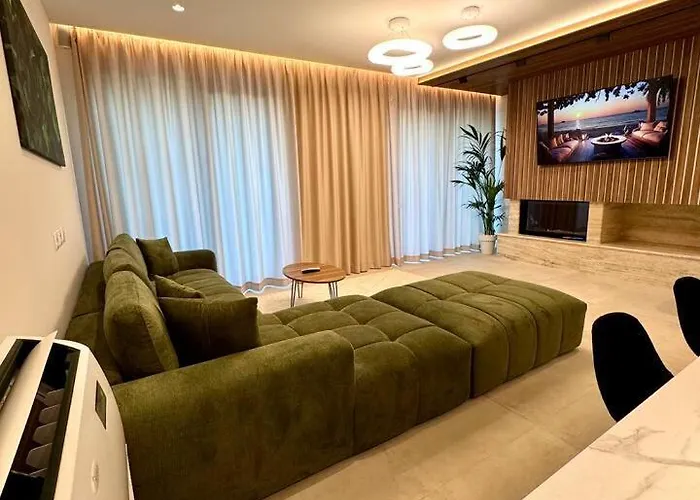 Pearl Pool Luxury * Golem (Tirana)