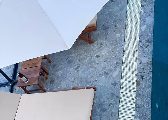 Pearl Pool Luxury * Golem (Tirana)