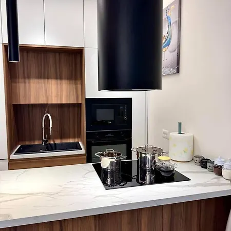 Pearl Pool Luxury * Golem (Tirana)