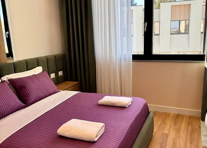 Pearl Pool Luxury * Golem (Tirana)