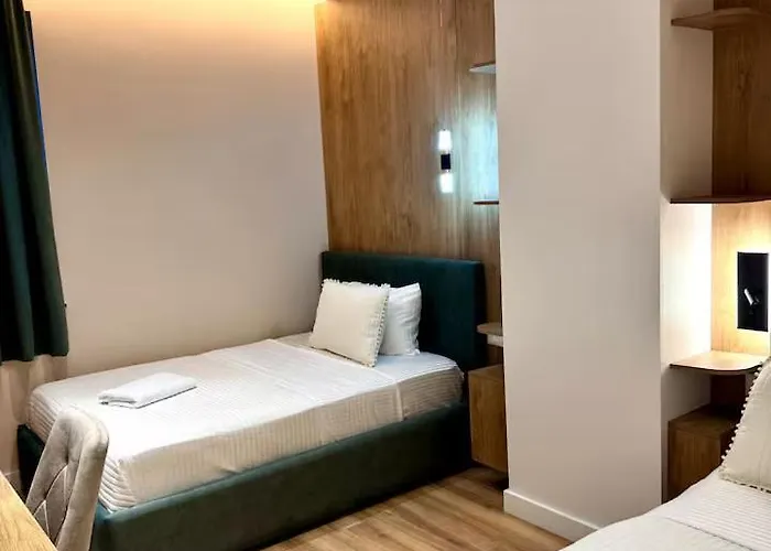 Villa Pearl Pool Luxury Golem (Tirana)